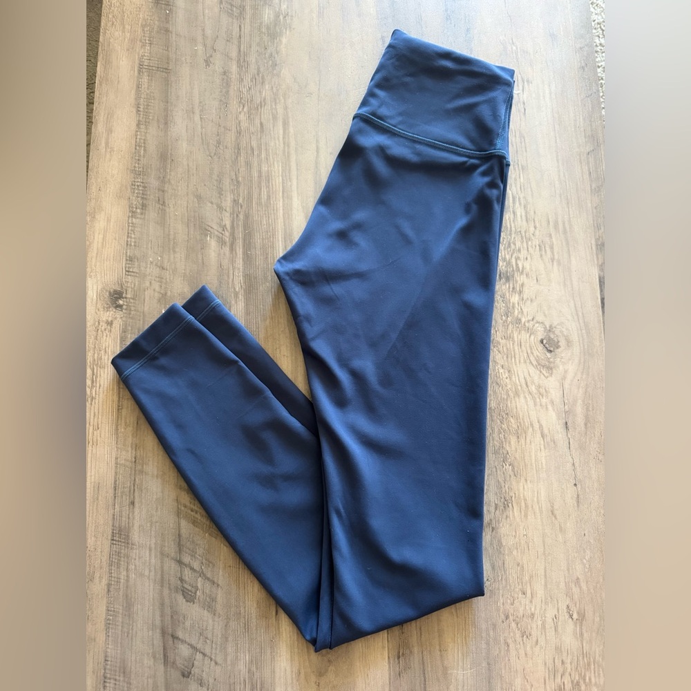 Lululemon 31in inseam midnight blue leggings